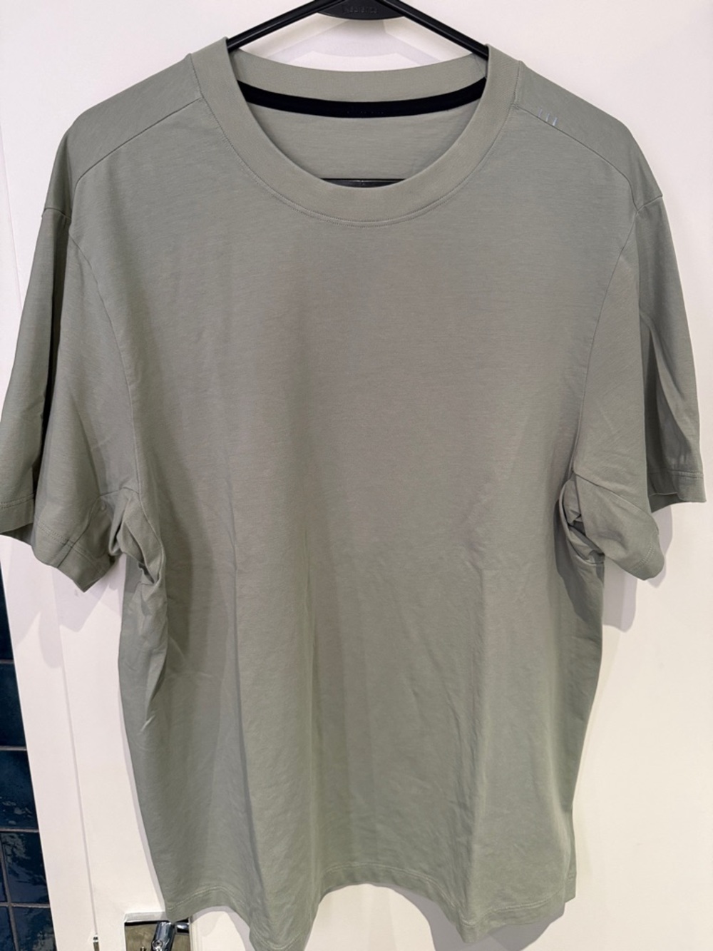 lululemon athletica Men's Crew Tee in Sage